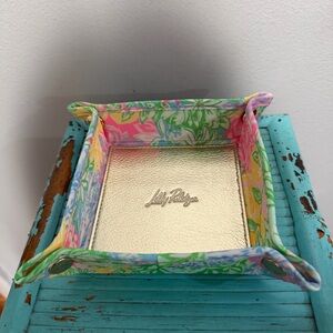 Lilly Pulitzer Catchall Tray Gold Interior Colorful Floral Exterior